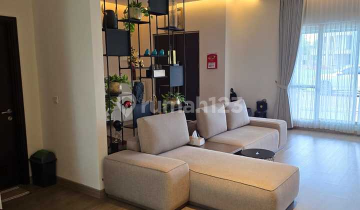 For Sale Golf Island House Uk8x2 Palm Type