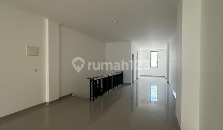 FOR RENT OSAKA SHOPHOUSE PIK2 BOULEVARD SIZE 4.5X20