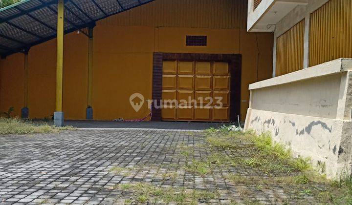 Gudang dan kantor luas siap pakai di By Pass Ida Bagus Mantra 3