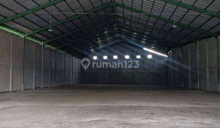 Gudang dan kantor luas di ketewel jalan utama IB Mantra 4