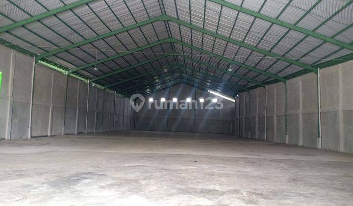 Gudang dan kantor luas di ketewel jalan utama IB Mantra 5