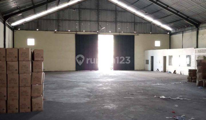 GUDANG  BESAR DEKAT BANDARA DAN PELABUHAN BENOA 6
