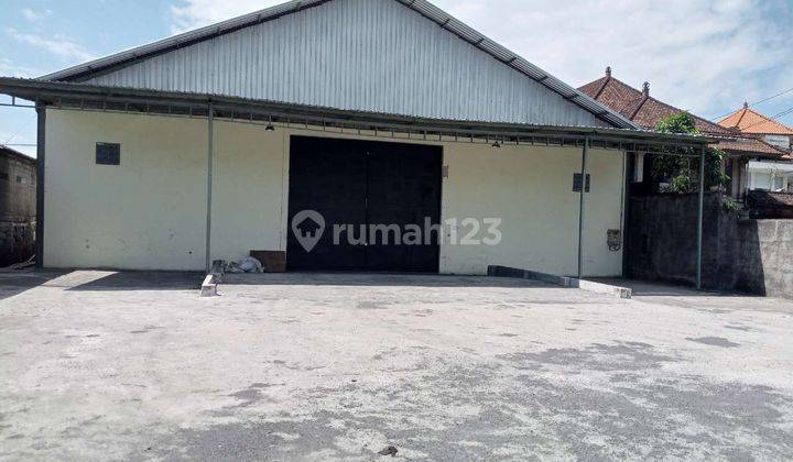 GUDANG  BESAR DEKAT BANDARA DAN PELABUHAN BENOA 1