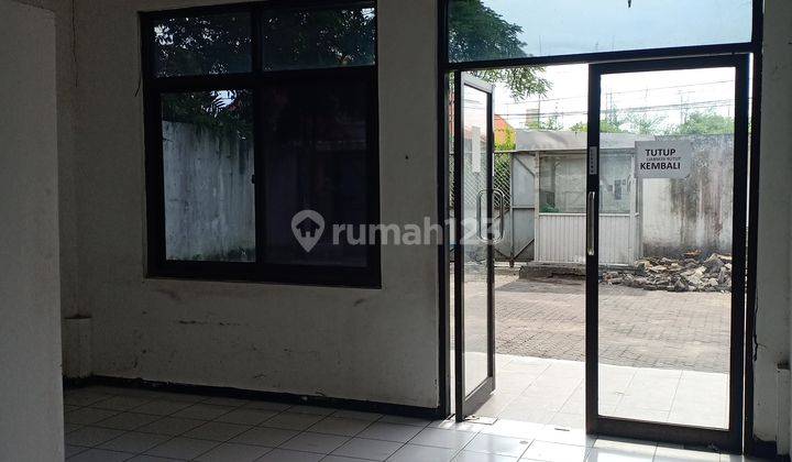 Gudang dan kantor jalan utama dekat gatot subroto barat 6