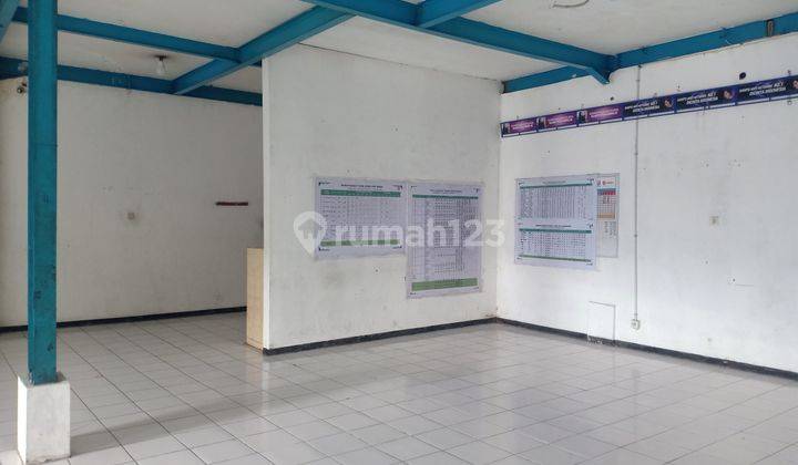 Gudang dan kantor jalan utama dekat gatot subroto barat 8