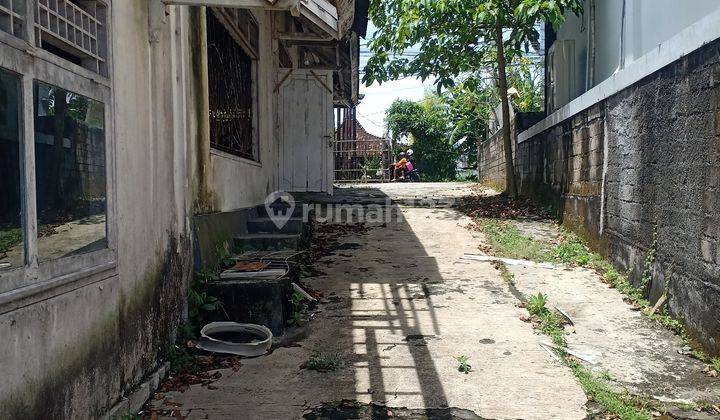 Gudang di jalan utama Raya Kerobokan Badung 8
