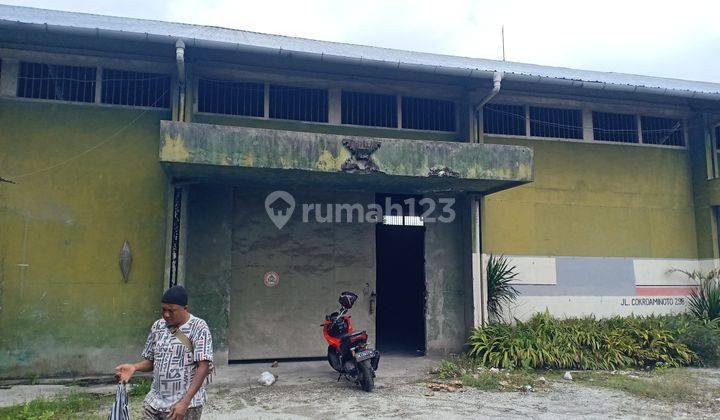 Gudang di jalan utama Cokroaminoto Ubung 2