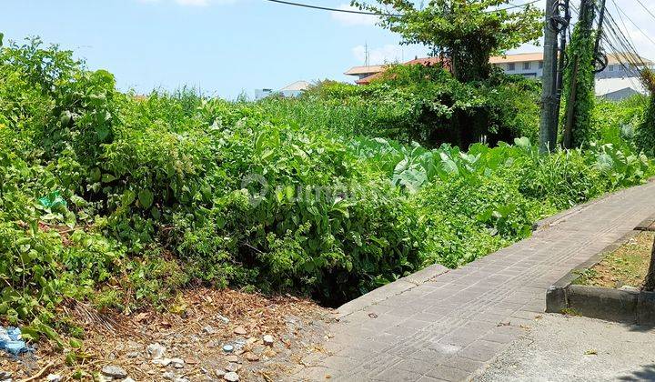 Large land on the main street of Sunset Road Seminyak  1