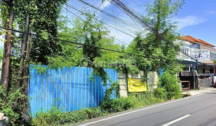 Land suitable for shophouses near West Gatsu and Kerobokan 2