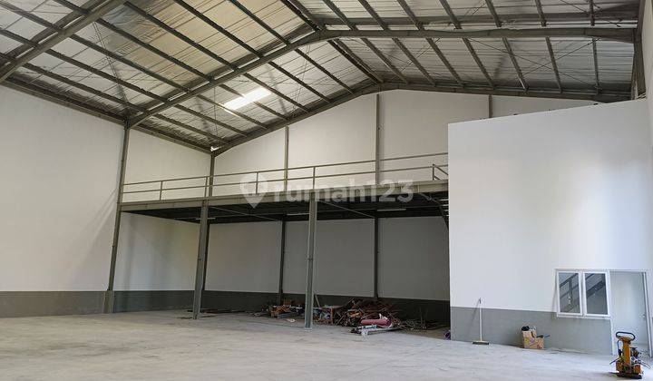 Warehouse and Office in Muding near West Gatot Subroto 1