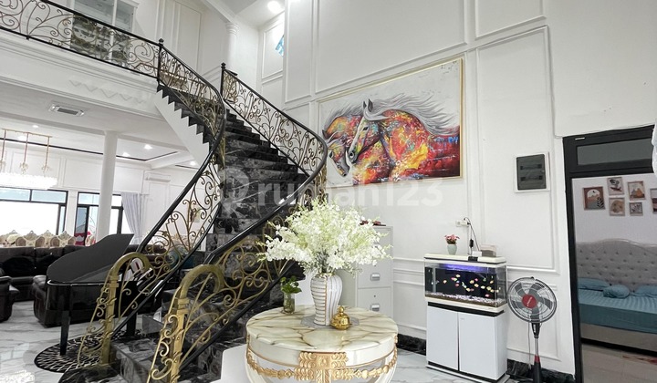 Dijual Rumah Mewah di Serpong Tangerang. Siap Huni