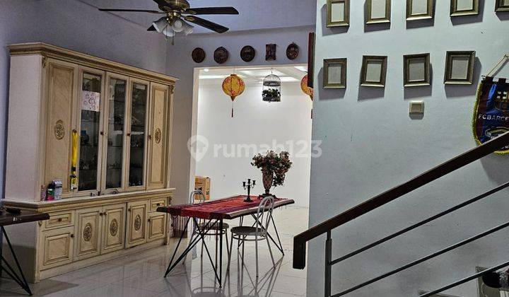 Rumah 3 Lantai Semi Furnished Di Taman Grisenda, Jakarta Utara 1