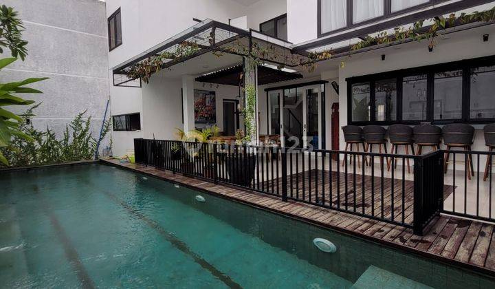 Rumah Mewah Ada Swimming Pool di Sektor 3A Bintaro 8,25 M 9543 Oc 1