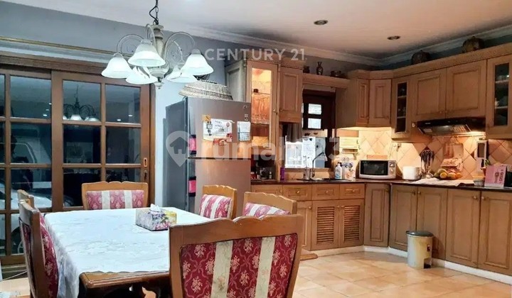 Dijual Rumah dengan Swimming Pool Siap Huni Rn8519 2