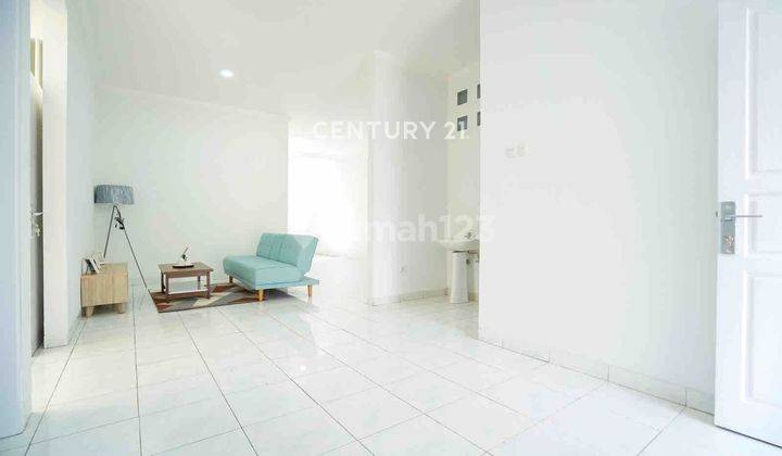 Rumah Cantik Dijual Siap Huni Di Villa Melati Mas Bsd Rn14788 2