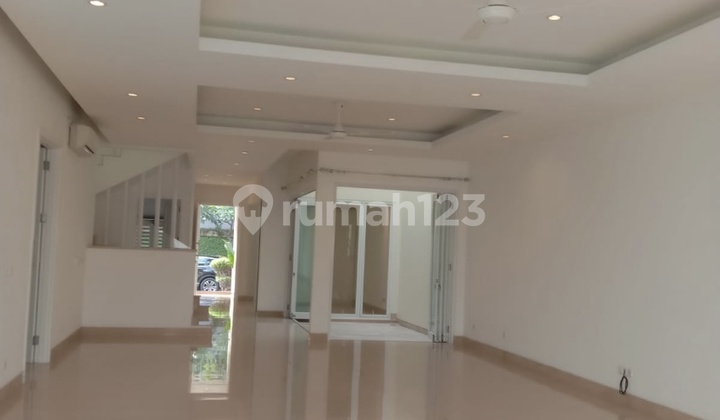 Rumah Dalam Cluster Luas 351 Ada Kolam Renang Pejaten Jak Sel - Pr 8876 2