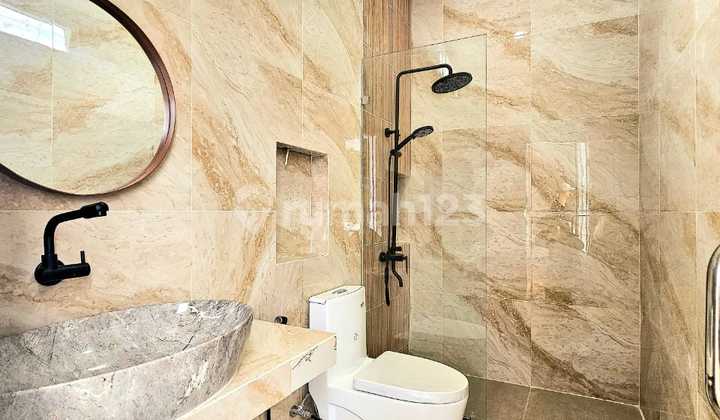 Rumah Modern Tropical Strategis di Bintaro Jaya Sektor 9 Pr14288 2