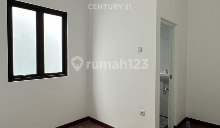 Dijual Rumah Minimalis Lokasi Strategis Di Graha Raya 11832 oc 2