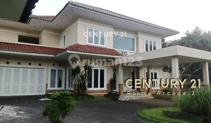 Rumah Besar Tanah Luas di Jakbar Dm 14701 Rumah Besar Tanah Luas di Jakbar Dm 14701