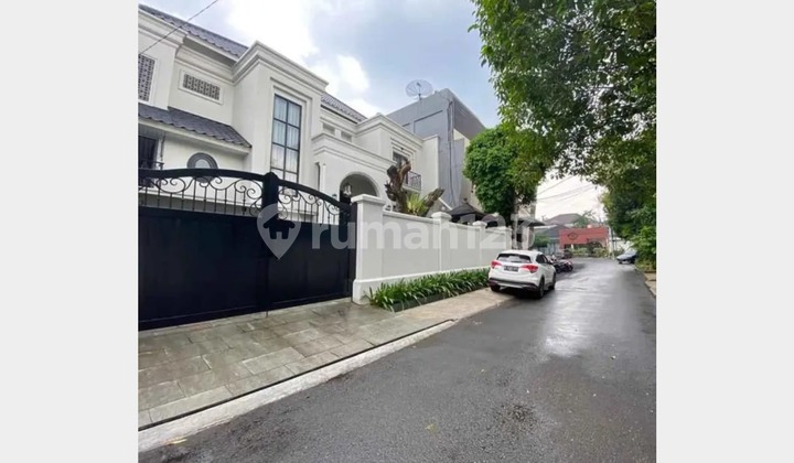 Rumah modern classic lokasi premium di Kebayoran Baru Jaksel - PR 16724 
