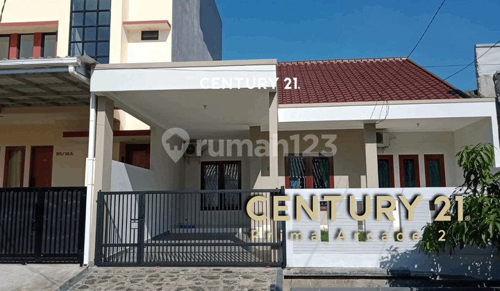 Fully Renovated House with Spacious Front and Back Yards in Villa Bintaro Fully Renovated House with Spacious Front and Back Yards in Villa Bintaro