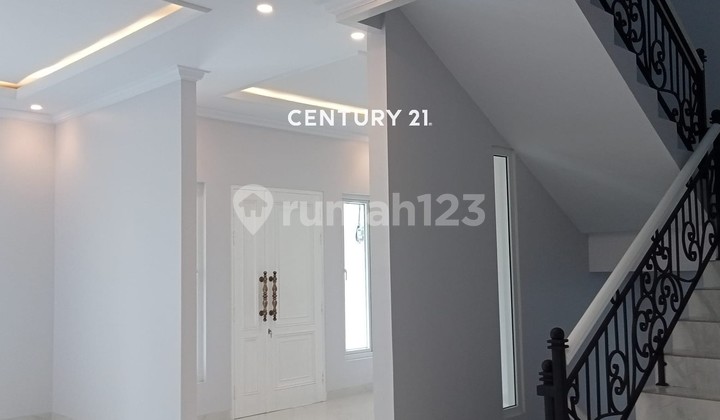 Beautiful 3-Storey House Ready for Occupancy in Jagakarsa Am 14250 2