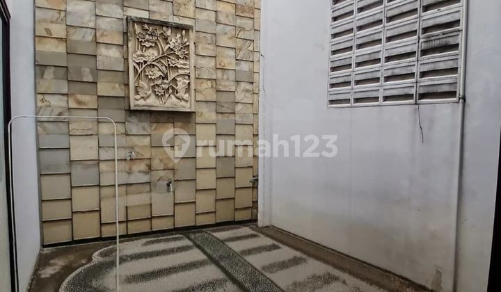 For Sale Cozy Semi Furnished 2-story House in Discovery Bintaro 16905Ad 2