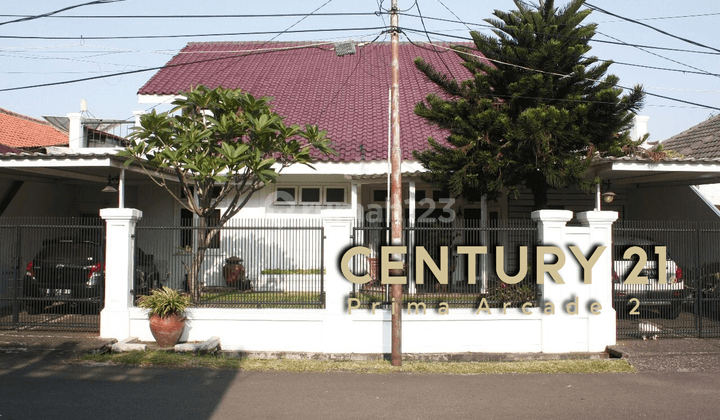 Rumah Besar Terawat di Sektor 1 Bintaro Jakarta Selatan 5,5 M 14527 Oc 1