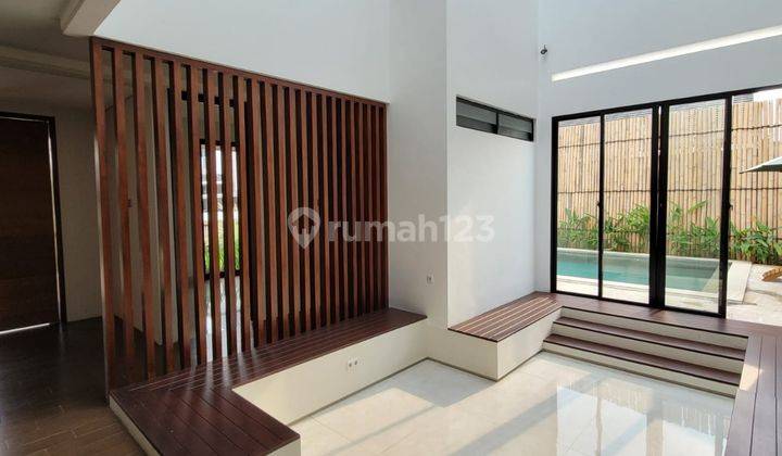 Rumah Ada Swimming Pool di Sektor 7 Bintaro Jaya 8,5 M 9117 Oc 1