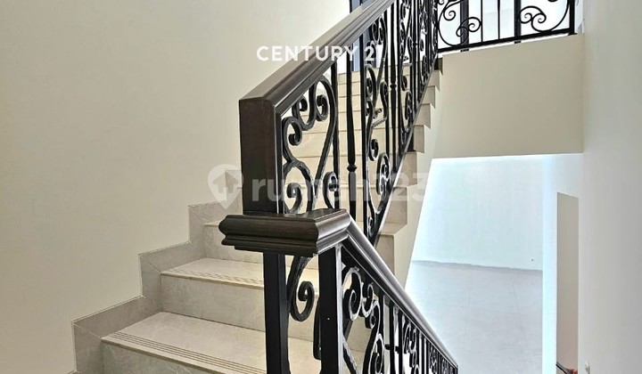 Rumah Brand New American Classic di Sektor 9 Bintaro Gb 14685 2