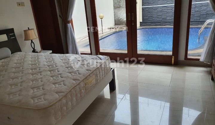 Rumah Tropis Ekslusif Ada Swim Pool di Kemang Pu 14736 2