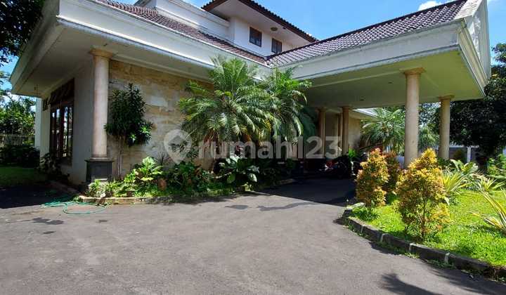 Rumah Mewah Halaman Luas di Ciputat - PR 16055 