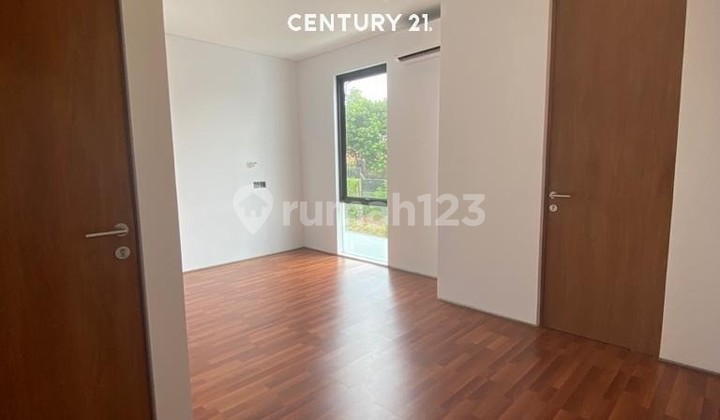 Rumah Cantik Bangunan Kokoh di Veteran Jaksel Gb 14626