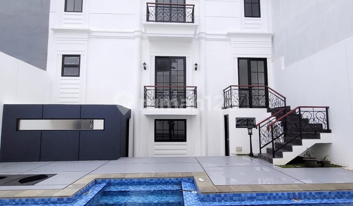 American classic house ready to occupy, strategic location with swimming pool in Kebayoran Bintaro - PR 10457 American classic house ready to occupy, strategic location with swimming pool in Kebayoran Bintaro - PR 10457