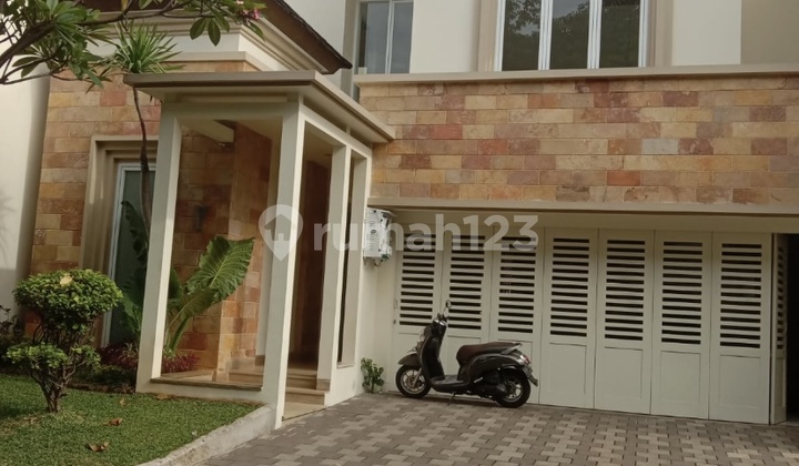 Rumah Dalam Cluster Luas 351 Ada Kolam Renang Pejaten Jak Sel - Pr 8876