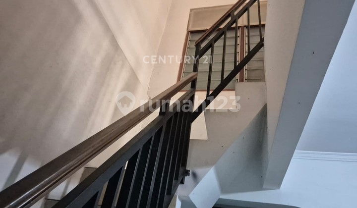 Rumah 2 Lantai Siap Huni di Jakarta Pusat Fr17503 2