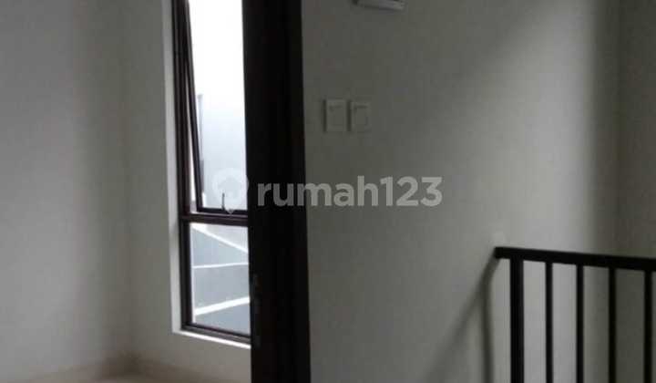 Comfortable House with 2 Floors and 2 Bedrooms in Graha Raya - 6731 Rn 2