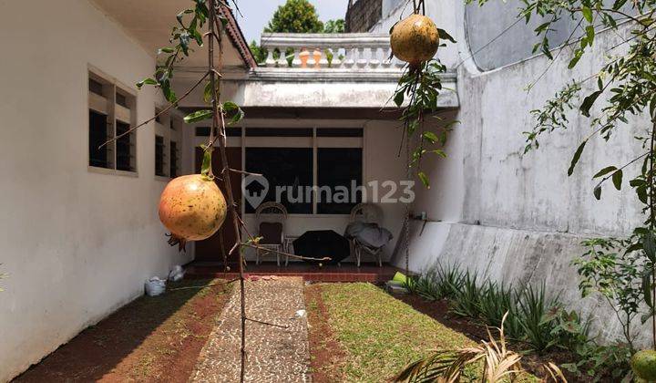 Rumah Dengan Halaman Luas Di Bintaro Jakarta Selatan, 4031 DZ 2