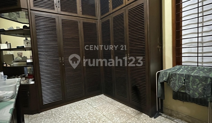 Dijual Rumah Luas Area Strategis di Jakbar Ds 17795 2