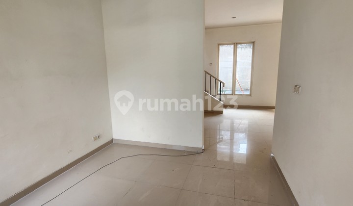 For Sale 2-Story House 9x20 Suvarna Sutera Golf Area