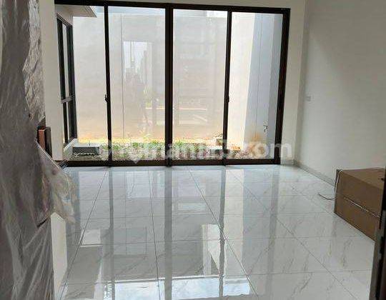 Jual Cepat Rumah Hoek Suvarna Sutera Dakota 2 Lantai 9x15 10