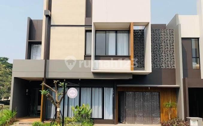 There is only one Sultan Suvarna Eldora House 12x25. There is only one Sultan Suvarna Eldora House 12x25.