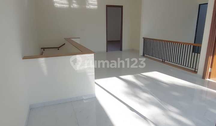 Cuma Ada Satu Rumah Sultan Suvarna Eldora 12x25 2