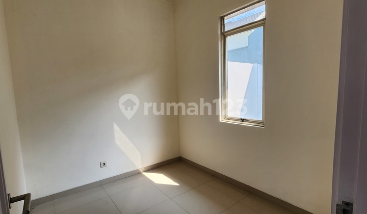 Jual Rugi !!! Rumah Suvarna Sutera 1 Lt 6X17 Homogenous Style 2