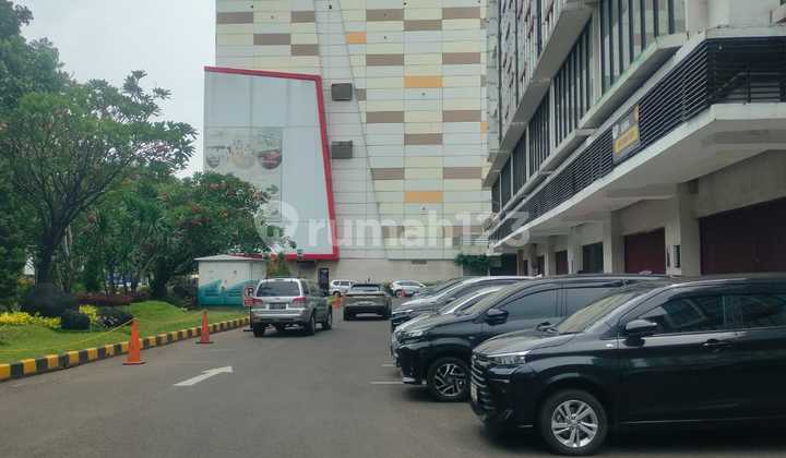 Selling Attached Shophouse in Tangcity Mall Area Facing the Road 2