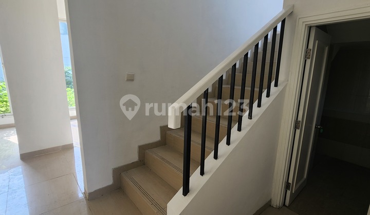 Jual Cepat !! Suvarna Sutera 2 Lantai 300M2 Area Golf 2