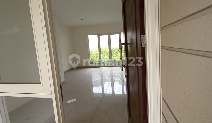 Murahhh !! Jual Rumah Suvarna Sutera 2 Lantai 9x20