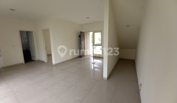 Murahhh !! Jual Rumah Suvarna Sutera 2 Lantai 9x20 2