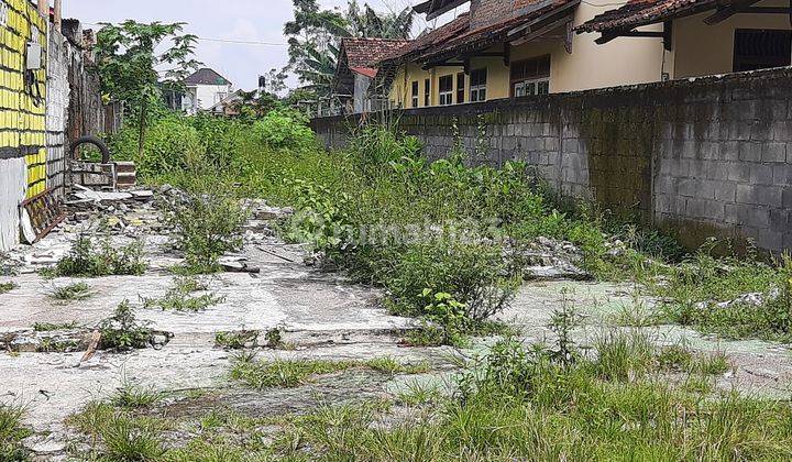 Tanah Dekat Ringin Kalasan, Area Keramaian, SHM 1