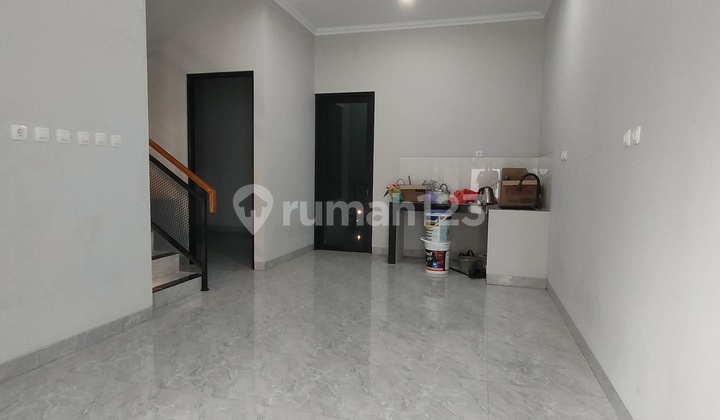New House for Sale, Ready to Occupy in Bintaro and Graha Raya Areas 2